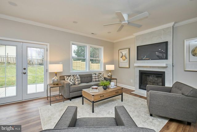 6323 EVERGLADES DR, Alexandria, VA 22312