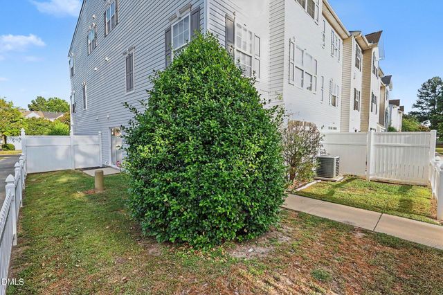 8600 Neuse Landing Lane, Raleigh, NC 27616