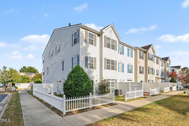 8600 Neuse Landing Lane, Raleigh, NC 27616