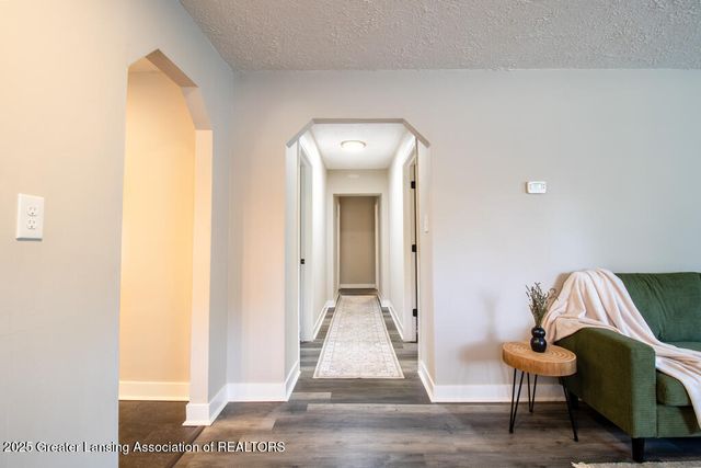 2905 S Catherine Street, Lansing, MI 48911