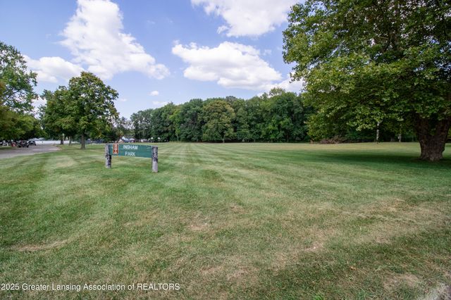 2905 S Catherine Street, Lansing, MI 48911