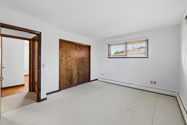 9 Monmouth St, Acushnet, MA 02743