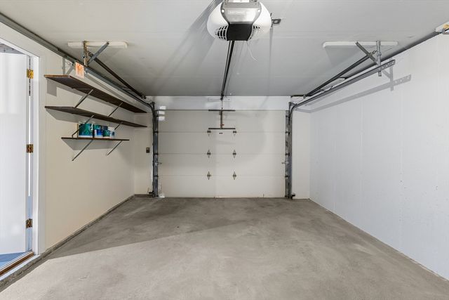 9 Monmouth St, Acushnet, MA 02743