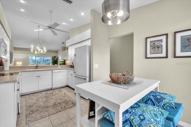 9601 CASTLE POINT DRIVE 825, Sarasota, FL 34238