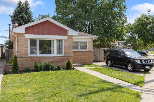 8639 Plainfield Road, Lyons, IL 60534
