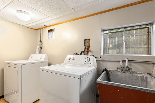 8639 Plainfield Road, Lyons, IL 60534