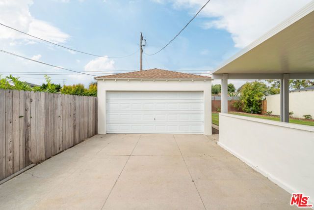 7869 Croydon Avenue, Los Angeles, CA 90045