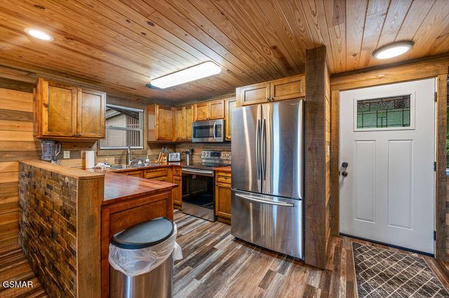 4238 Dollys Drive, Sevierville, TN 37876