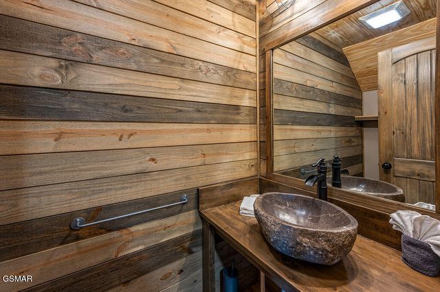 4238 Dollys Drive, Sevierville, TN 37876