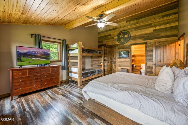 4238 Dollys Drive, Sevierville, TN 37876