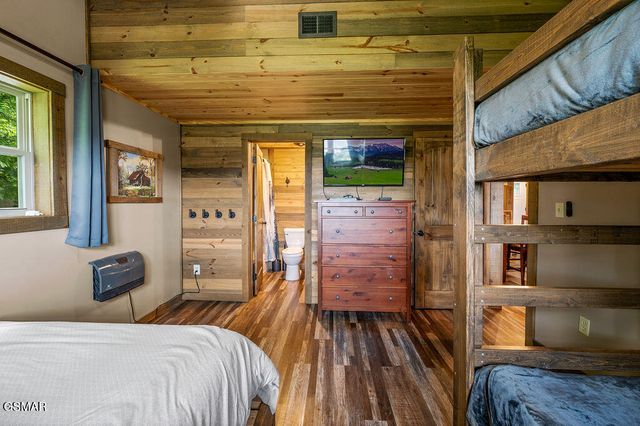 4238 Dollys Drive, Sevierville, TN 37876