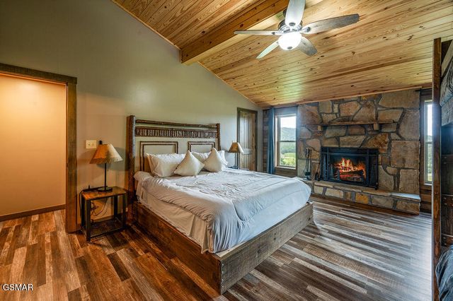 4238 Dollys Drive, Sevierville, TN 37876