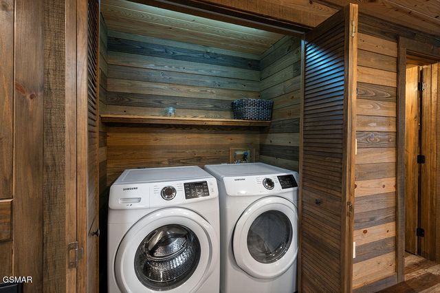 4238 Dollys Drive, Sevierville, TN 37876