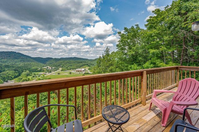 4238 Dollys Drive, Sevierville, TN 37876