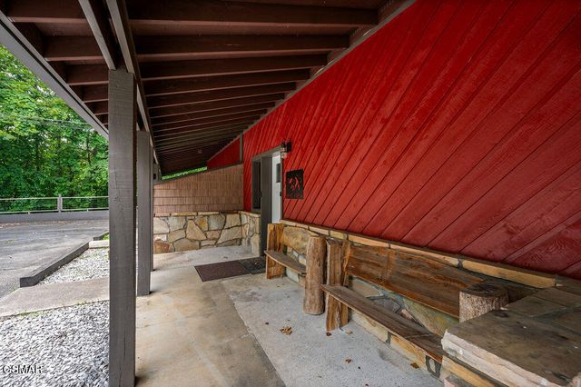 4238 Dollys Drive, Sevierville, TN 37876