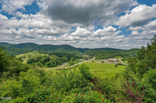 4238 Dollys Drive, Sevierville, TN 37876