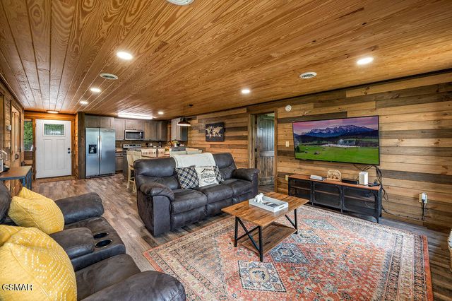 4238 Dollys Drive, Sevierville, TN 37876