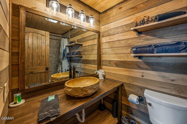 4238 Dollys Drive, Sevierville, TN 37876