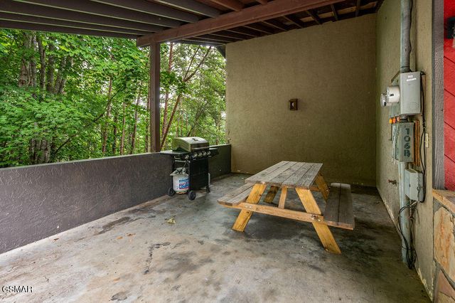 4238 Dollys Drive, Sevierville, TN 37876