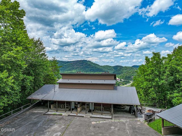 4238 Dollys Drive, Sevierville, TN 37876