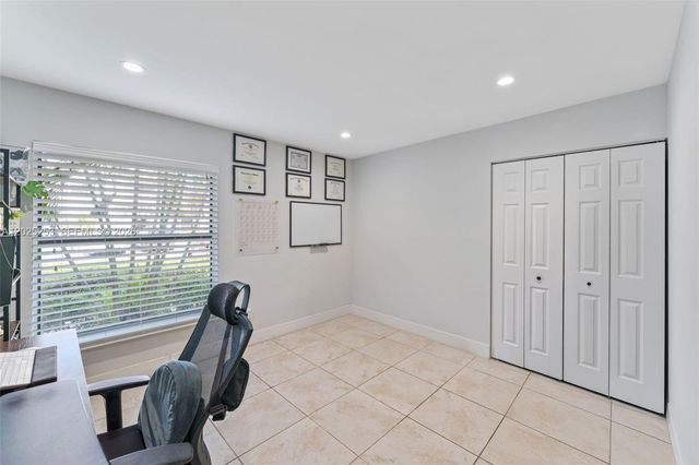 4885 SW 152nd Pl D-95, Miami, FL 33185