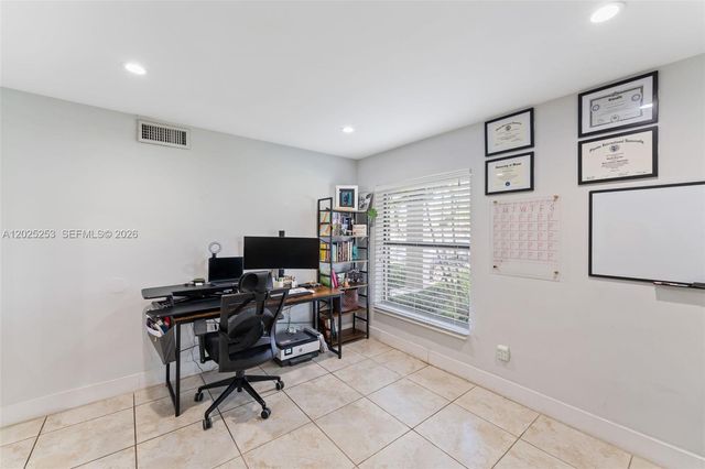 4885 SW 152nd Pl D-95, Miami, FL 33185
