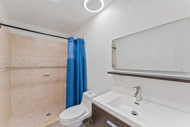 4885 SW 152nd Pl D-95, Miami, FL 33185