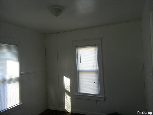 2433 Pennsylvania Avenue, Flint, MI 48506