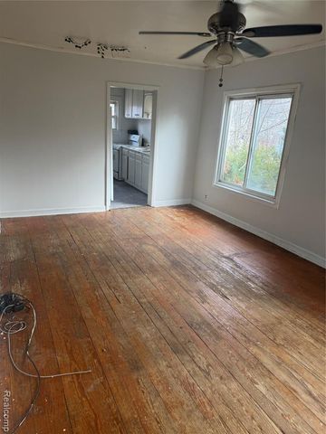 2433 Pennsylvania Avenue, Flint, MI 48506