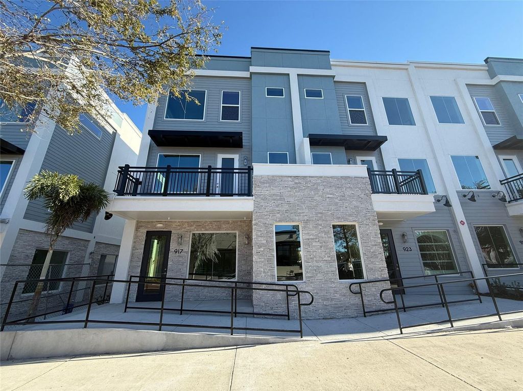 918 TETBURY LOOP, Oviedo, FL 32765