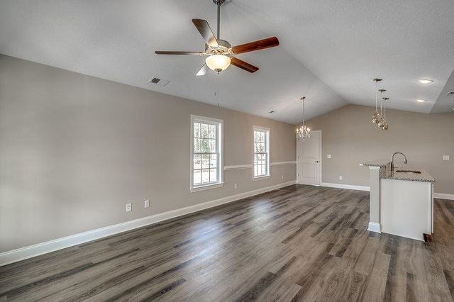 1272 Blue Moon Dr., Loris, SC 29569