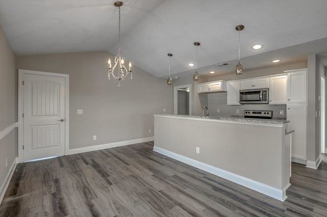 1272 Blue Moon Dr., Loris, SC 29569