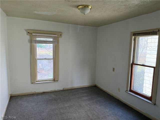 70 S Adams Street, Akron, OH 44304