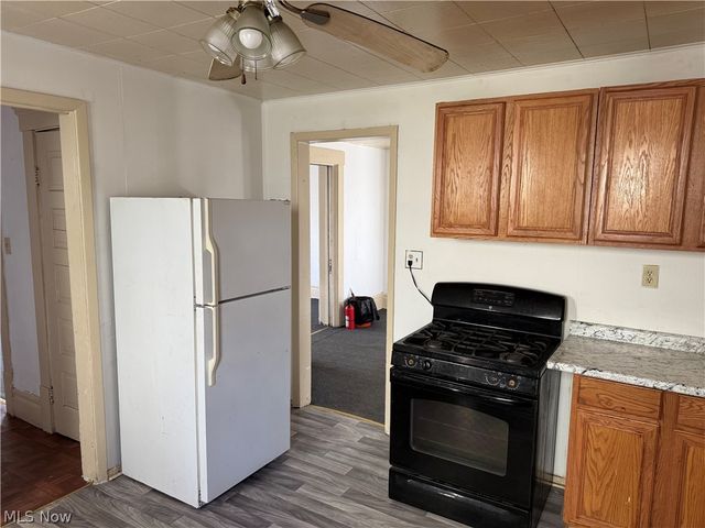 70 S Adams Street, Akron, OH 44304