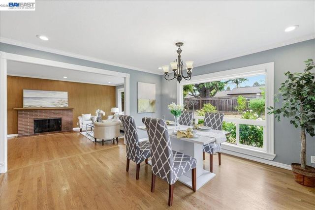 4374 Eggers Dr, Fremont, CA 94536