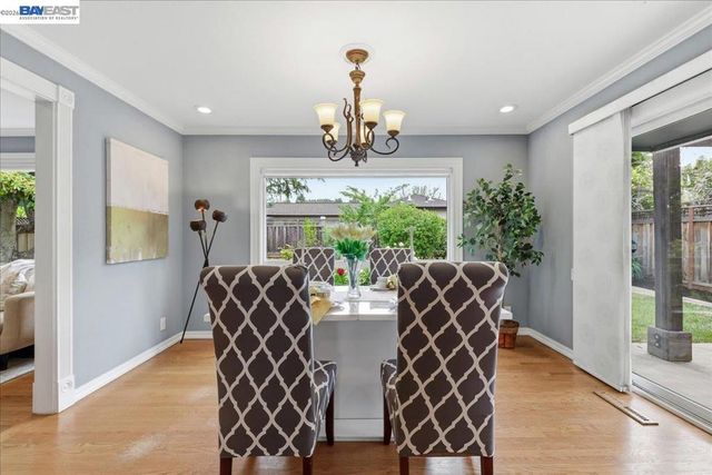 4374 Eggers Dr, Fremont, CA 94536