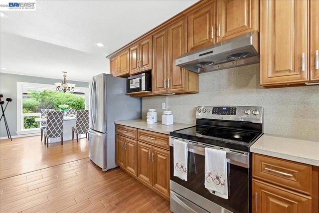 4374 Eggers Dr, Fremont, CA 94536