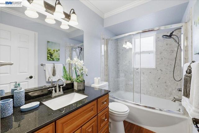 4374 Eggers Dr, Fremont, CA 94536