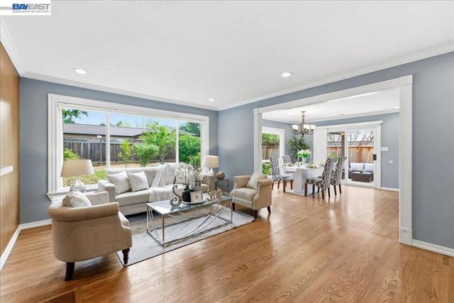 4374 Eggers Dr, Fremont, CA 94536