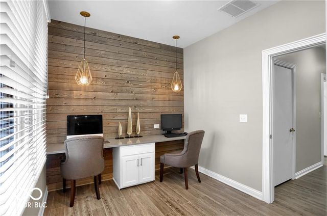 1080 Falcon Ridge, Carmel, IN 46280