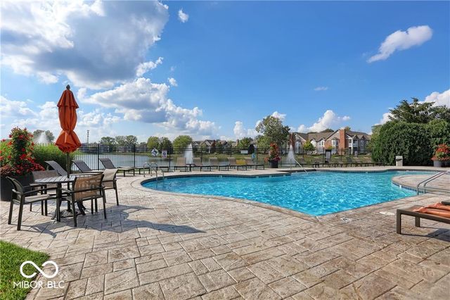 1080 Falcon Ridge, Carmel, IN 46280