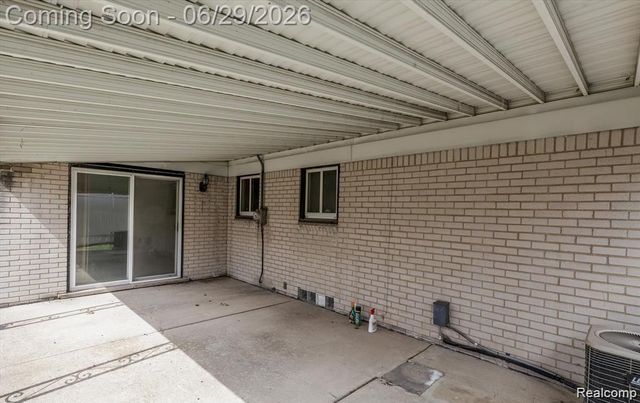 4644 Kingsley Drive, Warren, MI 48092