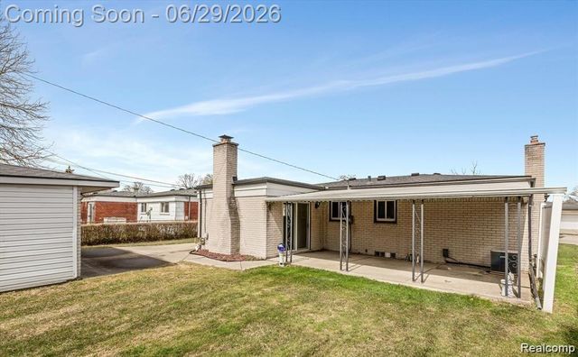 4644 Kingsley Drive, Warren, MI 48092
