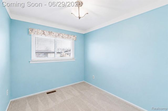 4644 Kingsley Drive, Warren, MI 48092
