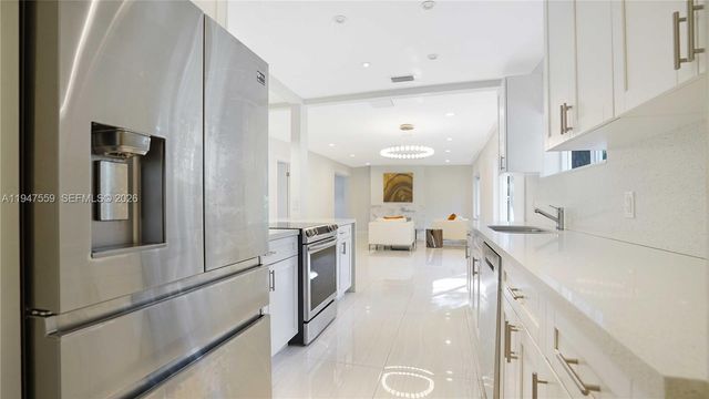 7710 Beachview Dr, North Bay Village, FL 33141