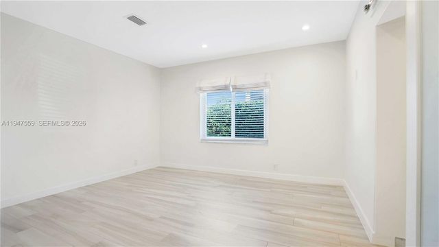 7710 Beachview Dr, North Bay Village, FL 33141