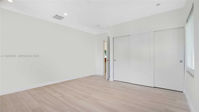 7710 Beachview Dr, North Bay Village, FL 33141