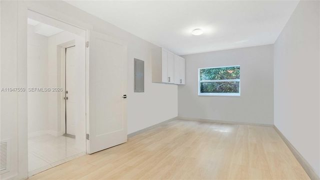 7710 Beachview Dr, North Bay Village, FL 33141