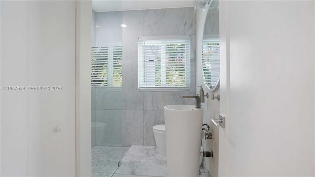 7710 Beachview Dr, North Bay Village, FL 33141