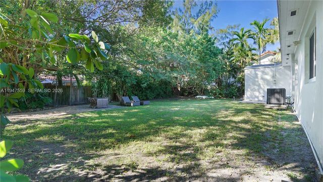 7710 Beachview Dr, North Bay Village, FL 33141